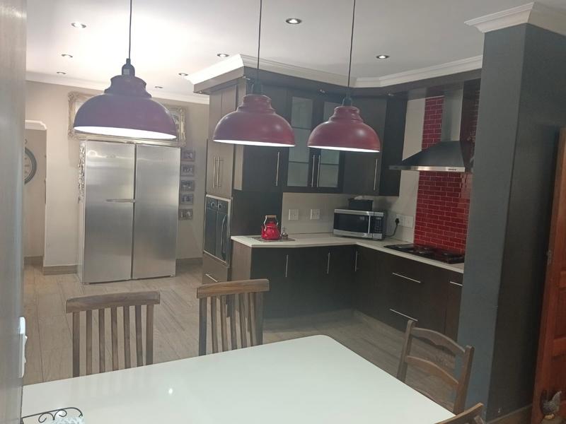 6 Bedroom Property for Sale in Sasolburg Free State